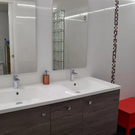 Hébergement de vacances Maison De Spacieuse à La Campagne Avec Jardin Clos, Wifi, Vélos Gratuits Et équipements Bébé. - Fr-1-653-139 *