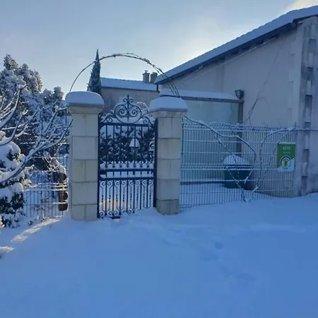 Maison De Spacieuse A La Campagne Avec Jardin Clos, Wifi, Velos Gratuits Et Equipements Bebe. - Fr-1-653-139 * Saint-Sulpice-de-Cognac