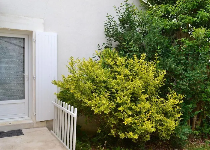 Maison De Spacieuse A La Campagne Avec Jardin Clos, Wifi, Velos Gratuits Et Equipements Bebe. - Fr-1-653-139 *